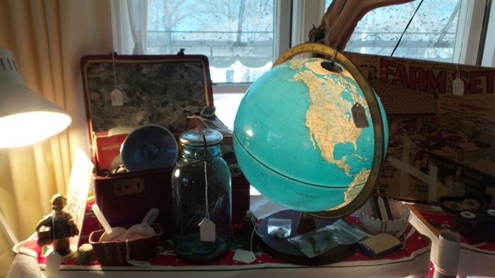 Vintage Lighted Globe ~ Vintage Hummel Figurine