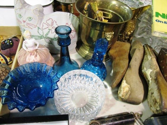 Blue glass, Wooden shoe forms