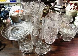 Glass vases, cake stand