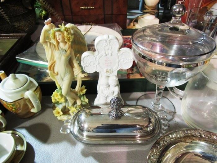 Angels, covered dishes