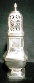 5.4oz Sterling sugar shaker