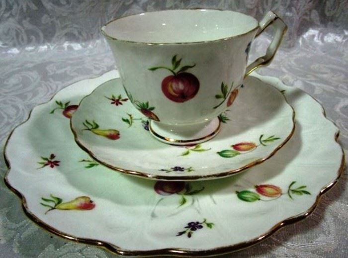 Plate, saucer, teacup Aynsley Florida