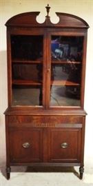 Mahogany 2 door china