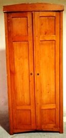 Oak linen press