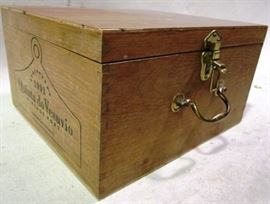 Wooden humidor