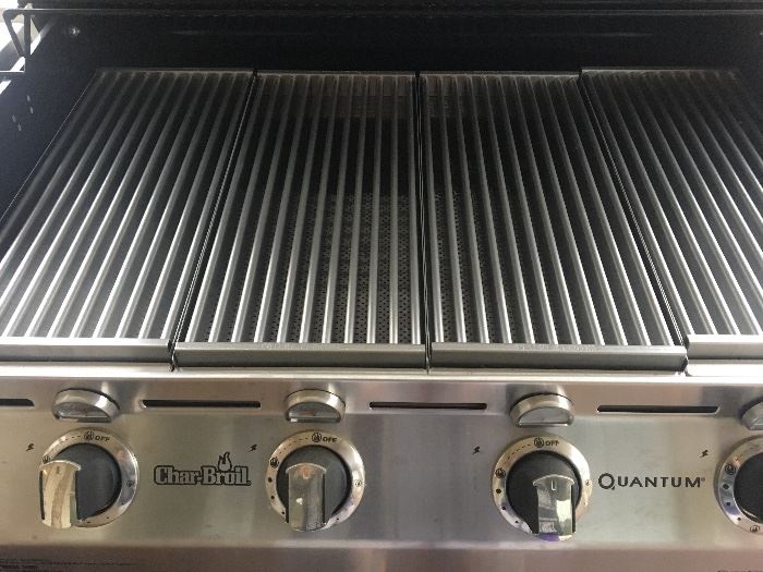 Charbroil Commercial Quantum grill (it is in absolutely pristine condition) -SOLD!