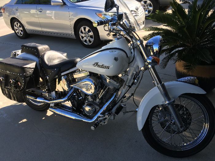 2003 scout deluxe Indian motorcycle 3,300.00 miles.