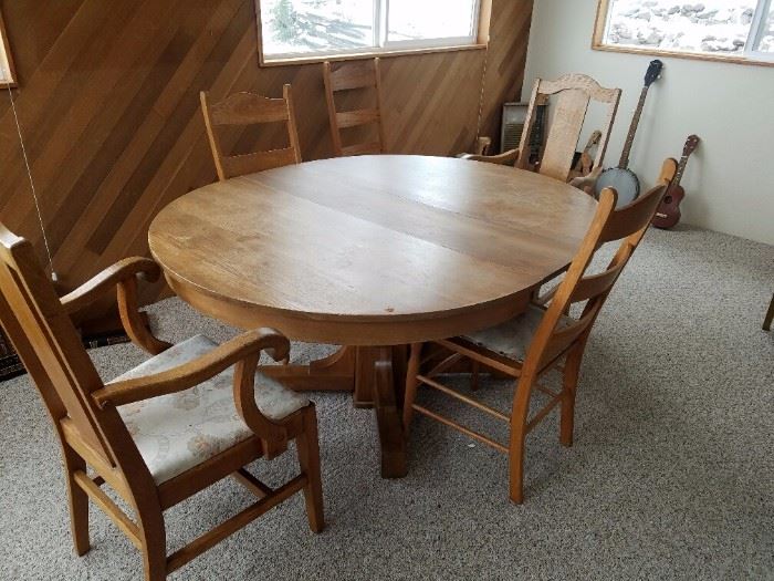 Round Table with Leaf (in picture)...6 Chairs. 