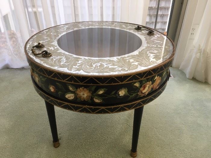 Glass Top Tray Table with 
