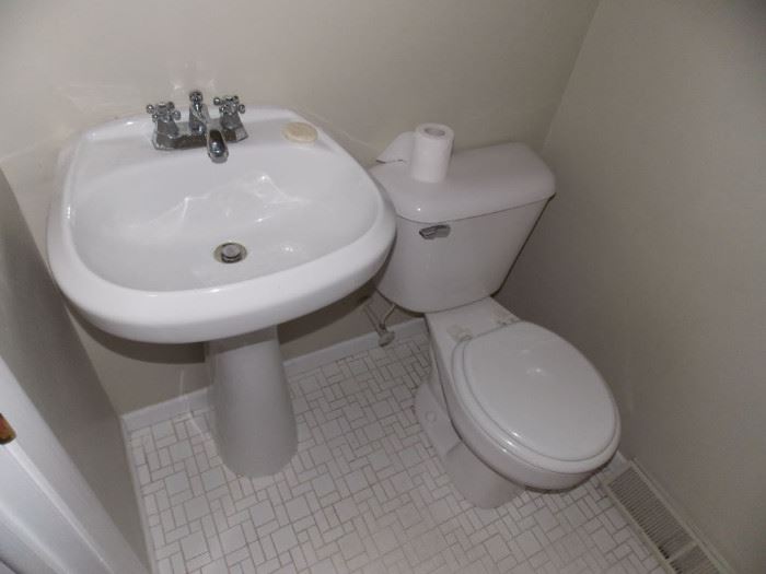 toilet pedestal sink