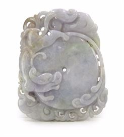 25. LAVENDER JADE DRAGON AND BAT PENDANT吉祥如意翡翠佩This jade piece features a bat and a chi dragon encircling a bi disk among the clouds. 102g D:3in
