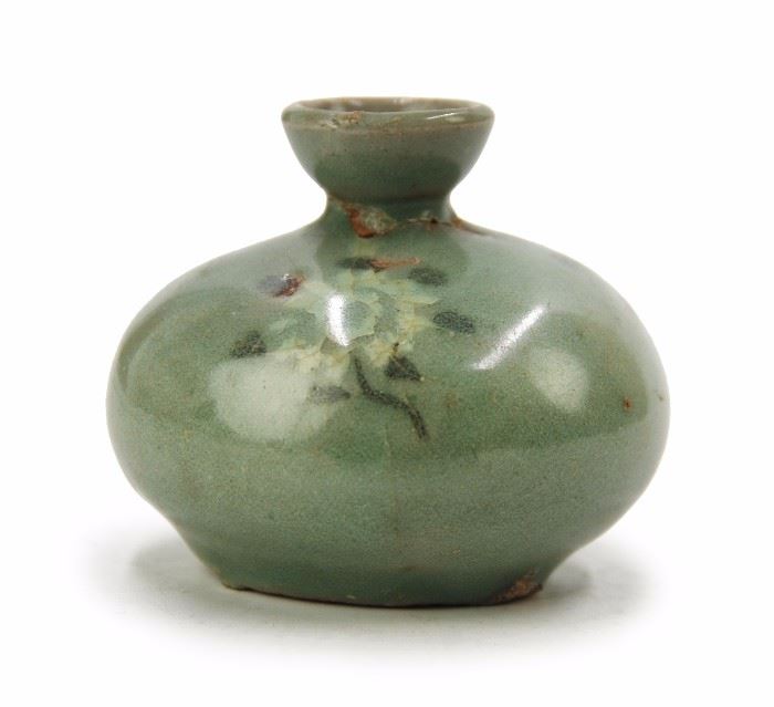 265. GROYEO DYNASTY CELADON OIL BOTTLE韓國 高麗時代 （9th-14th）青瓷鑲嵌花紋油壺Goryeo dynasty (918–1392), oil bottle with iron-brown painted decoration of flowers under celadon glazeH:2 1/4in W:3in

