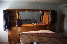 Kingsize Bed with Beautiful Headboard