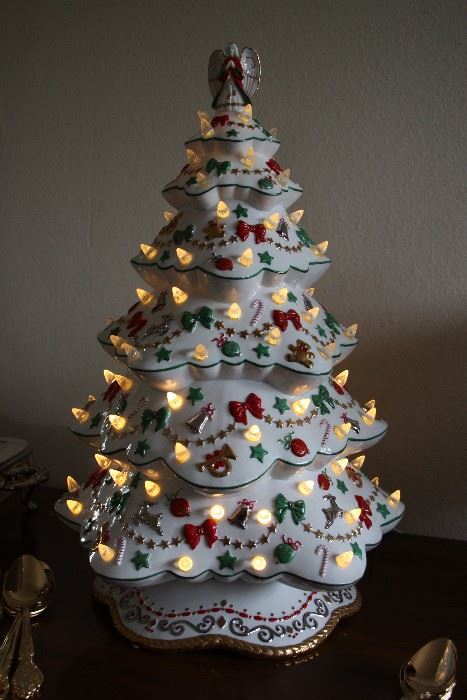 Very nice two foot high ceramic Christmas Tree