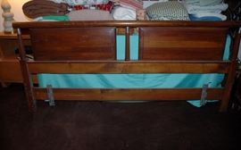 Willet King Head board