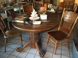 Large Oak Dining Set W/ Leaves