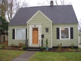 Sale venue at 2940 Roosevelt Road, Roosevelt Park (Muskegon), MI