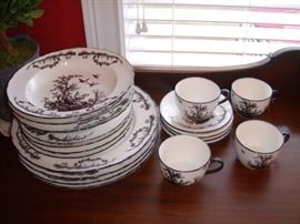 Set of black & white dishes for 4