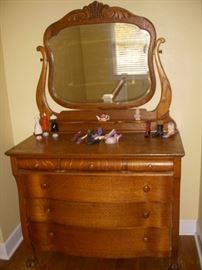 Antique oak dresser with beveled mirror.  A NICE one!