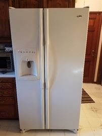 Side by side
Refrigerator