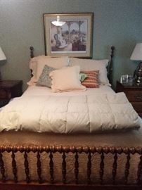 Ethan , full size 4-poster bed, print "Rose of Sharon", lamps, pillows, linens
