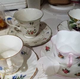 teacups/saucers