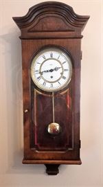 wall pendulum clock