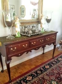Queen Anne, cherry, buffet, rug