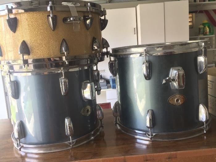 Vintage drum set