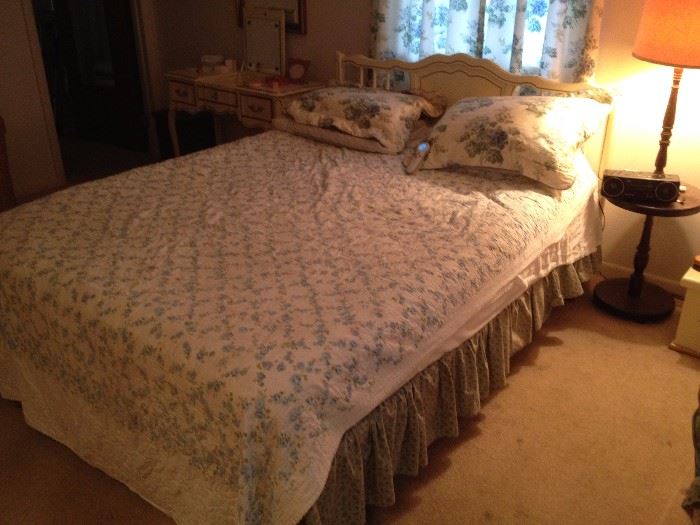Queen Size Bed with Sleep Number Mattress
