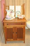 Antique Server cabinet/unit. Mission Style. Solid Oak. Very Nice Piece.