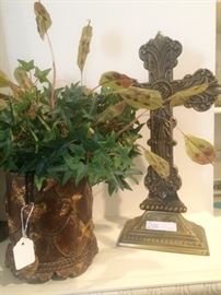 A variety of home decor is available.