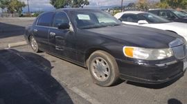 2000 Lincoln Towncar