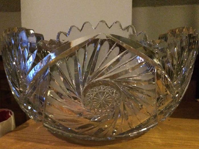 Stunning American Brilliant Cut Glass Bowl