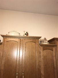 GLASSWARE AND KITCHENWARE