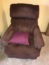 RECLINER CHAIR-2 AVAILABLE