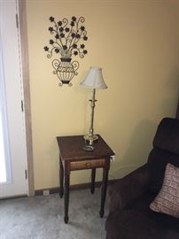 SMALL TABLE AND LAMP