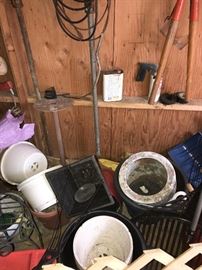 YARD AND LAWN TOOLS AND ACCESSORIES