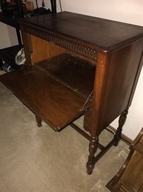 ANTIQUE DESK