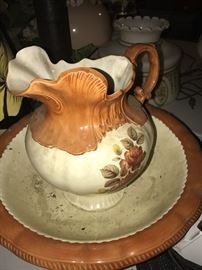 BOWL WITH PITCHER