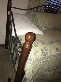 WOOD AND METAL DAYBED