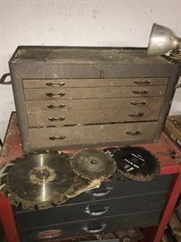 VINTAGE TOOLBOX