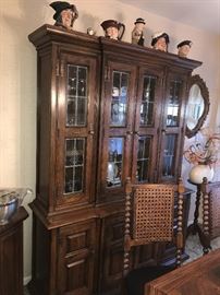 THOMASVILLE CHINA CABINET