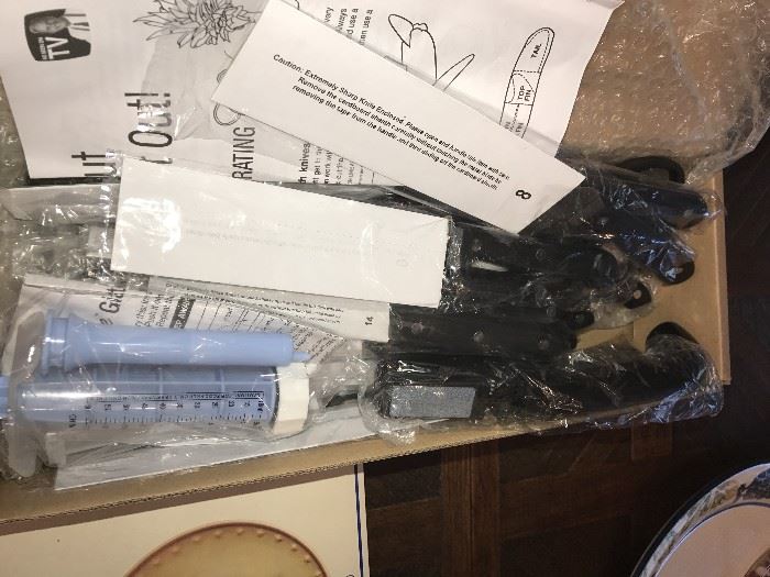 BRAND NEW KNIVES