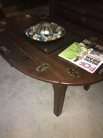OVAL COFFEE TABKE WITH FOLDING SIDES