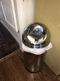 METAL TRASH CAN