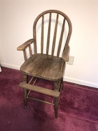KIDS WOODEN HIGH-CHAIR