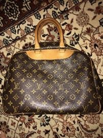LOUIS VUITTON DEAUVILLE SATCHEL