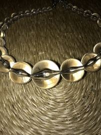 COSTUME JEWELRY-NECKLACE