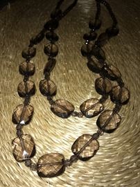 COSTUME JEWELRY-NECKLACE